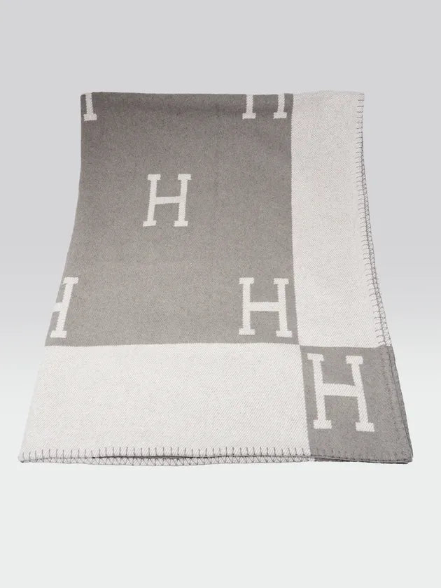 HAYDEN BLANKET